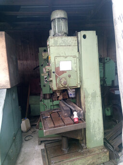 vrtačka stojanová Heckert, typ BK 32 AI - 2