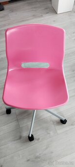 Židle na kolečkách - 2