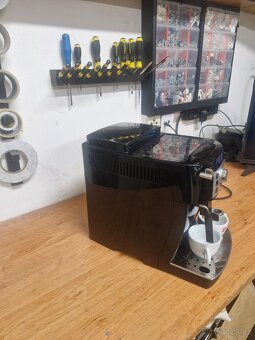 Automarický kávovar DeLonghi MagnificaS - 2