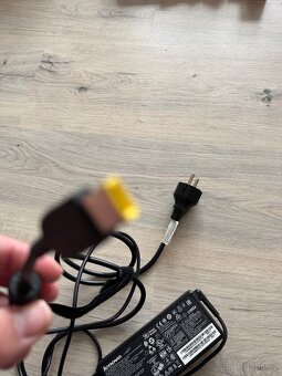 Nabíječka pro notebook Lenovo - 2