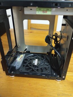 Hliníková ITX PC skřín Lian-Li PC-Q21+nový 12cm slim ventilá - 2
