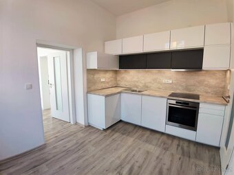 Pronájem zděného bytu 2+1 v OV, Svitavy - 2