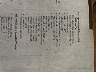 Výsuvný držák na televizi. - 2