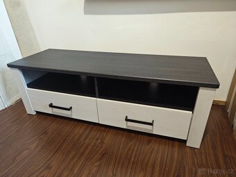 TV stolek 130cm - 2
