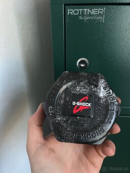 hodinky Casio G-SHOCK GM-110G-1A9ER - 2