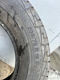 Pneu 205/75/16C Continental - 2
