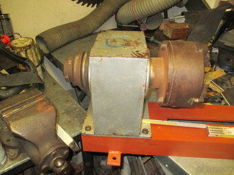 Soustruh na dřevo - 2