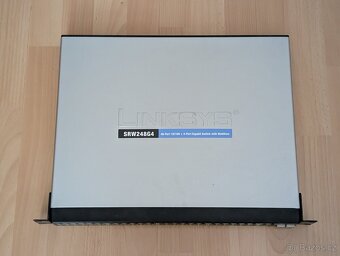 Cisco Linksys SRW248G4 48p managed switch + 4x Gbit - 2 ks - 2