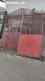 Stará železná brána, dvoukřídlá brána, 200x230cm - 2