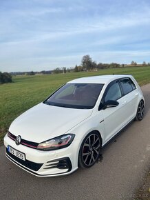 VW Golf 7.5 gti 2.0 tsi - 2
