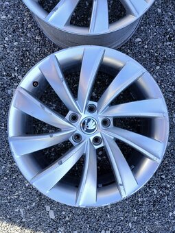 2 x disk Pegasus - Škoda Superb 8J 18" ET44 - 2