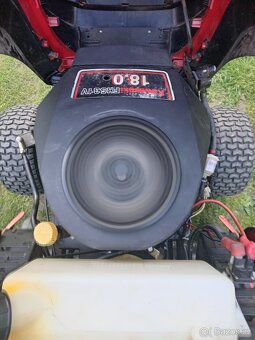 Prodám traktůrek castelgarden rezervace do neděle 18hp - 2