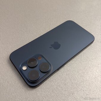 iPhone 15 Pro 128GB, pěkný stav, 12 měsíců záruka - 2