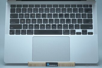 ZÁRUKA/Macbook Air13.3"/M1/8GB RAM/256GB SSD/BAT - 2