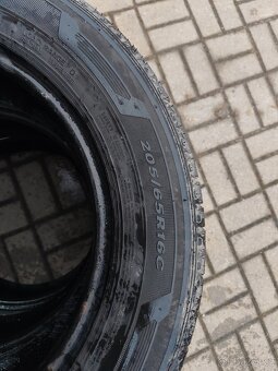 Pneu 205/65R16C - 2