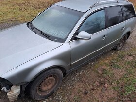2x Passat B5.5 díly - 2