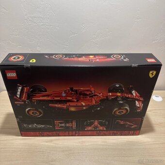 Lego-Technic 42207 Ferrari SF-24 F1 - 2