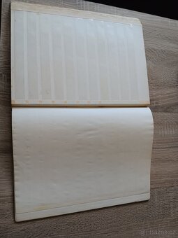 Staré pohlednice+album s poštovníma známkama - 2