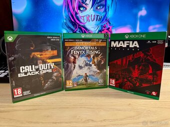 Prodám Xbox series X plus příslušenství - 2