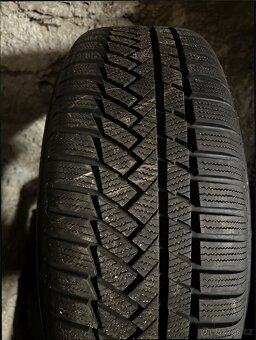 VOLVO XC40 17" zimní kola originální 235/60 R17 - 2