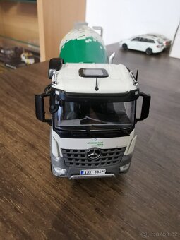 Model mix mercedes arocs 1:50 nzg - 2