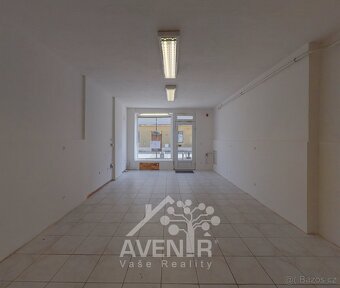 Exkluzivní Nabídka - Prodejna na pěší zóně v Hodoníně - 2