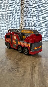Hasičské auto se zvukovými a světelnými efekty Dickie - 2