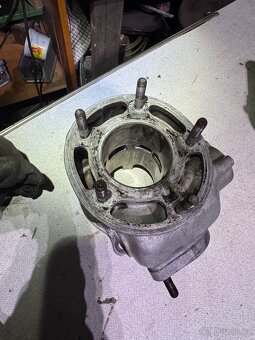 Yamaha dt 125 válec na výbrus - 2