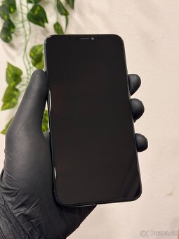 iPhone 11 Pro Max 64GB - nefunkční Face ID - 2