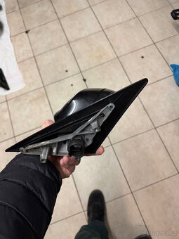 Pravé zpětné zrcátko BMW E90 před face - 2