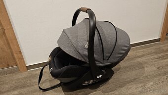 Autosedačka vajíčko Joie Signature - 2