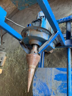 Kuželová štípačka na dřevo - 2