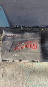 Prodám rázový utahovák Milwaukee - 2