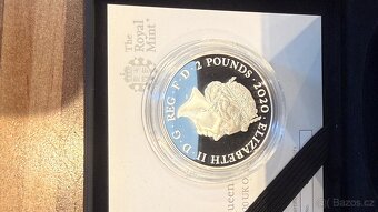 Stříbrná mince Queen - 2