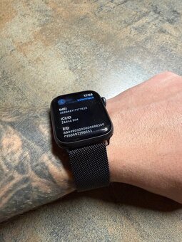 Apple Watch SE 44mm - 2