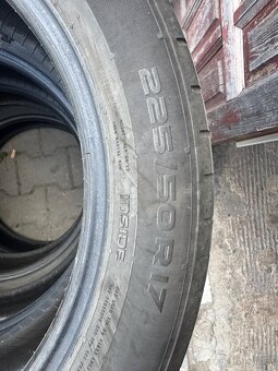 Nokian 225/50 R17. Letní - 2