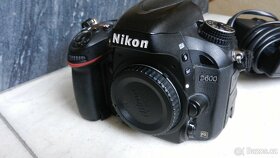 Nikon D600 - omezená funkčnost. - 2