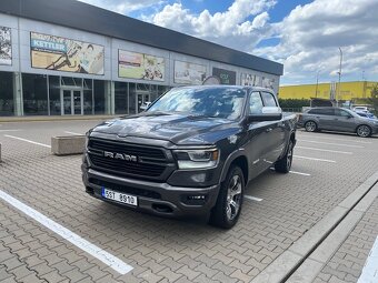 DODGE RAM 2019,5,7 Hemy LARAMIE 4X4/eTorque/8SPEED A/T - 2