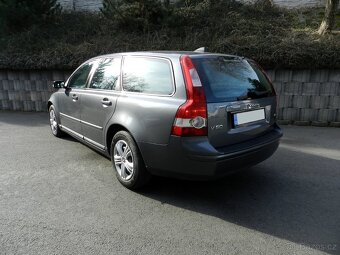 Volvo V50 1.6D 80 kW r.v. 2006 PĚKNÝ STAV - 2