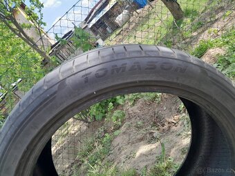 Letní pneu 245/40/19 - 2