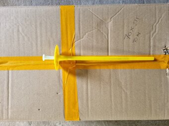 Hmoždinky Bravoll PTH-SX s plastovým šroubem 8x235mm + zátky - 2
