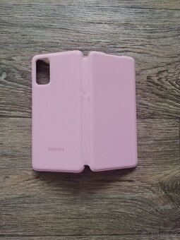KRYT NA MOBIL - 2