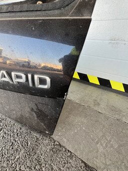 Páté dveře Rapid - 2