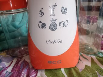 Smoothie mixér ECG - 2