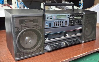 SANYO přenosný kazeťák double deck - 2