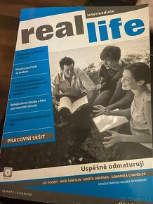Prodám učebnici a pracovní sešit s cd Reál life. - 2