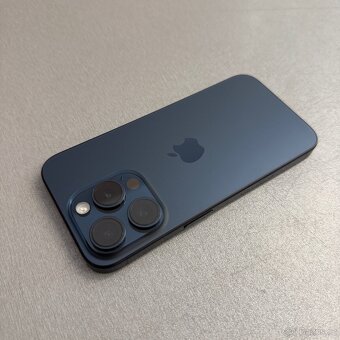 iPhone 15 Pro 256GB modrý, pěkný stav, 12 měsíců záruka - 2