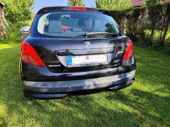 Peugeot 207 1,4 65 kw - 2