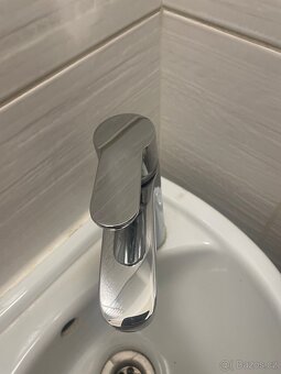 Wc umyvadlo s baterii - 2