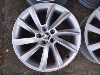 Prodám originální sadu disků Škoda Scala/Kamiq R17 - 2